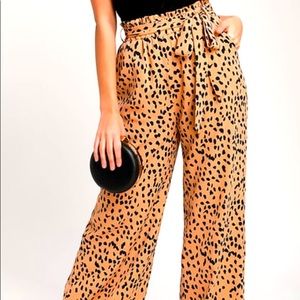 NWT Lulus, wide legged pants, Sz Small